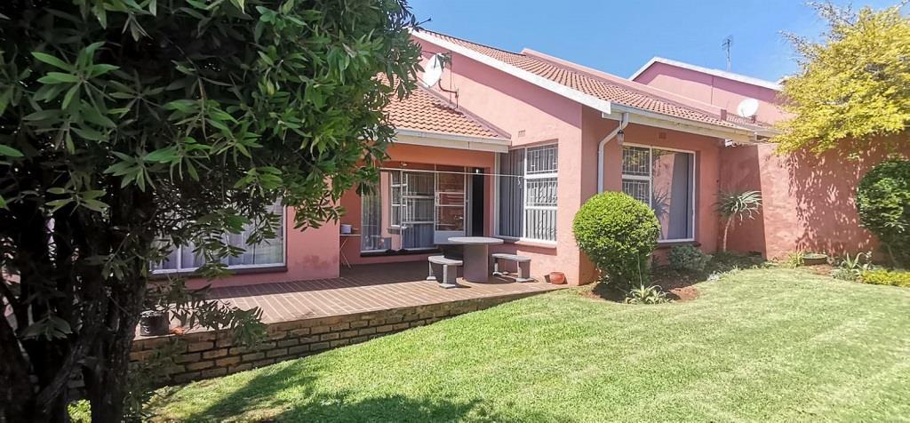 3 Bedroom Townhouse in Mulbarton