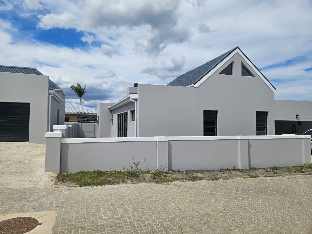 3 Bedroom Cluster in Kleinmond