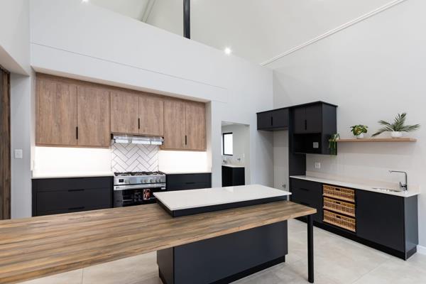 4 Bedroom House in Outeniquasbosch