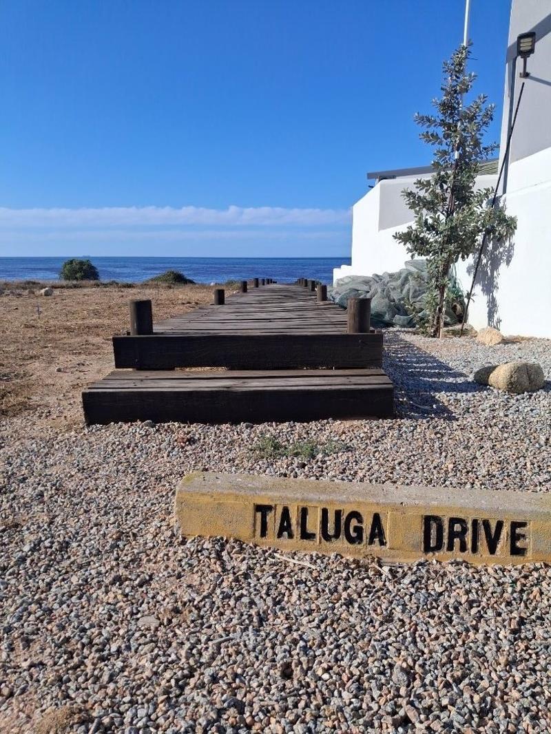 325 m² Land available in St Helena Views