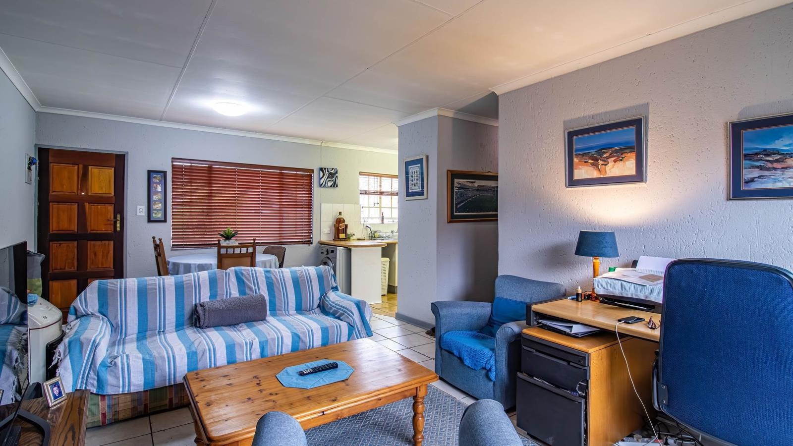 2 Bedroom Townhouse in Allens Nek