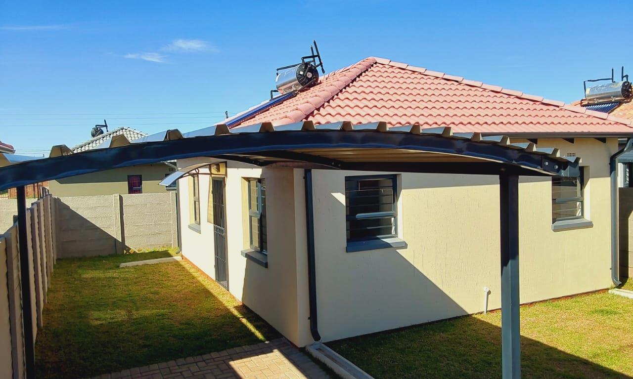 2 Bedroom House in Protea Glen