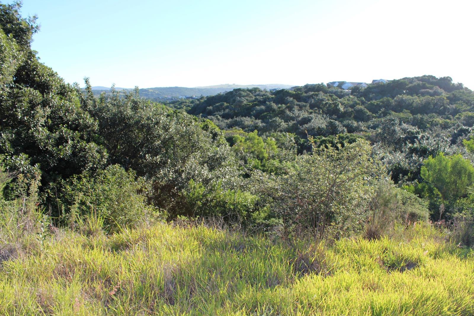 800 m² Land available in Kleinemonde