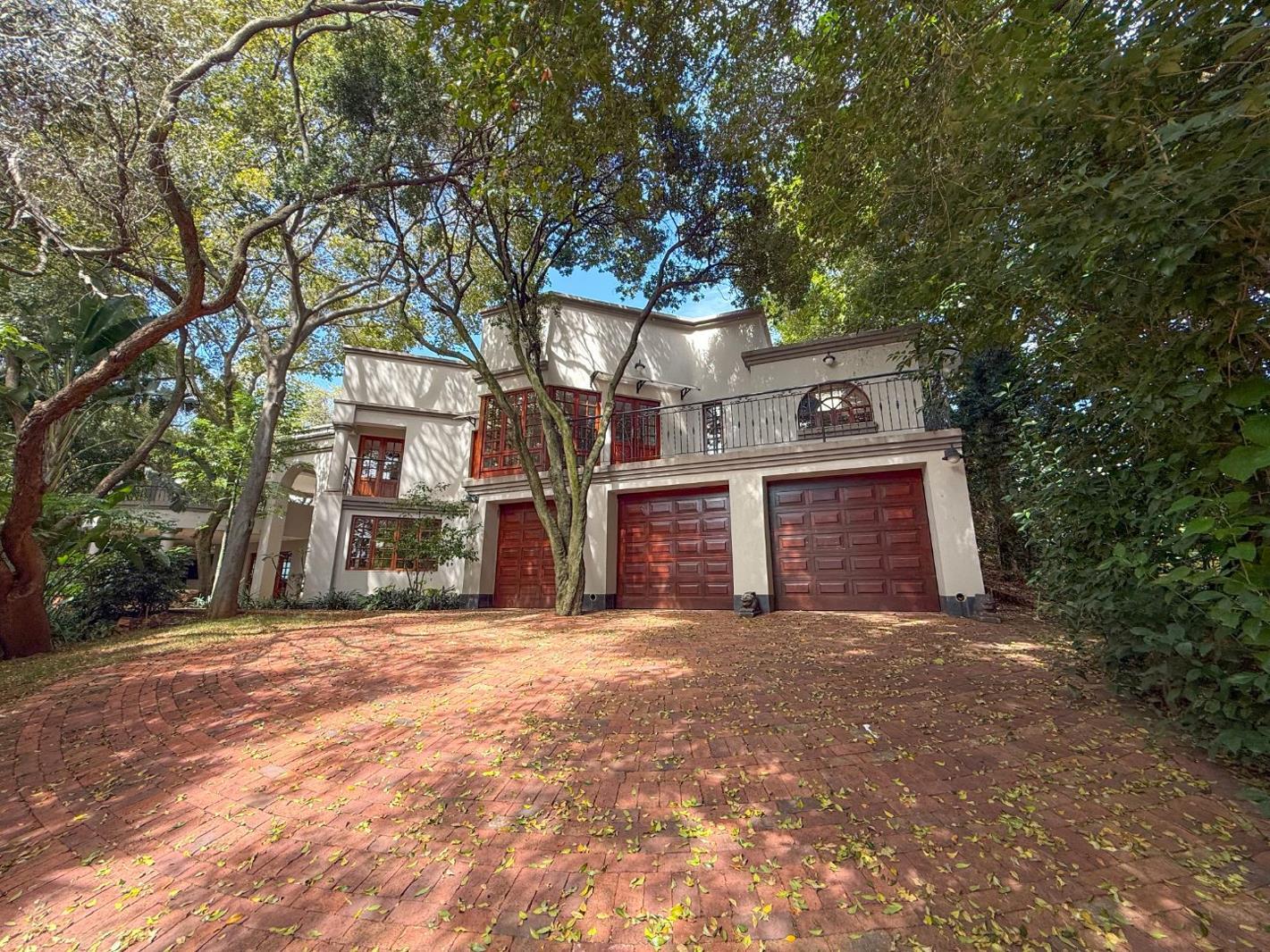 6 Bedroom House in Waterkloof