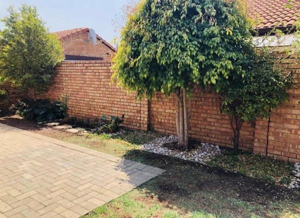 2 Bedroom Townhouse in Equestria