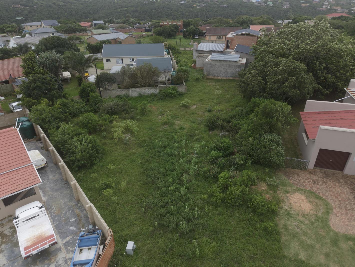 747 m² Land available in Kenton On Sea