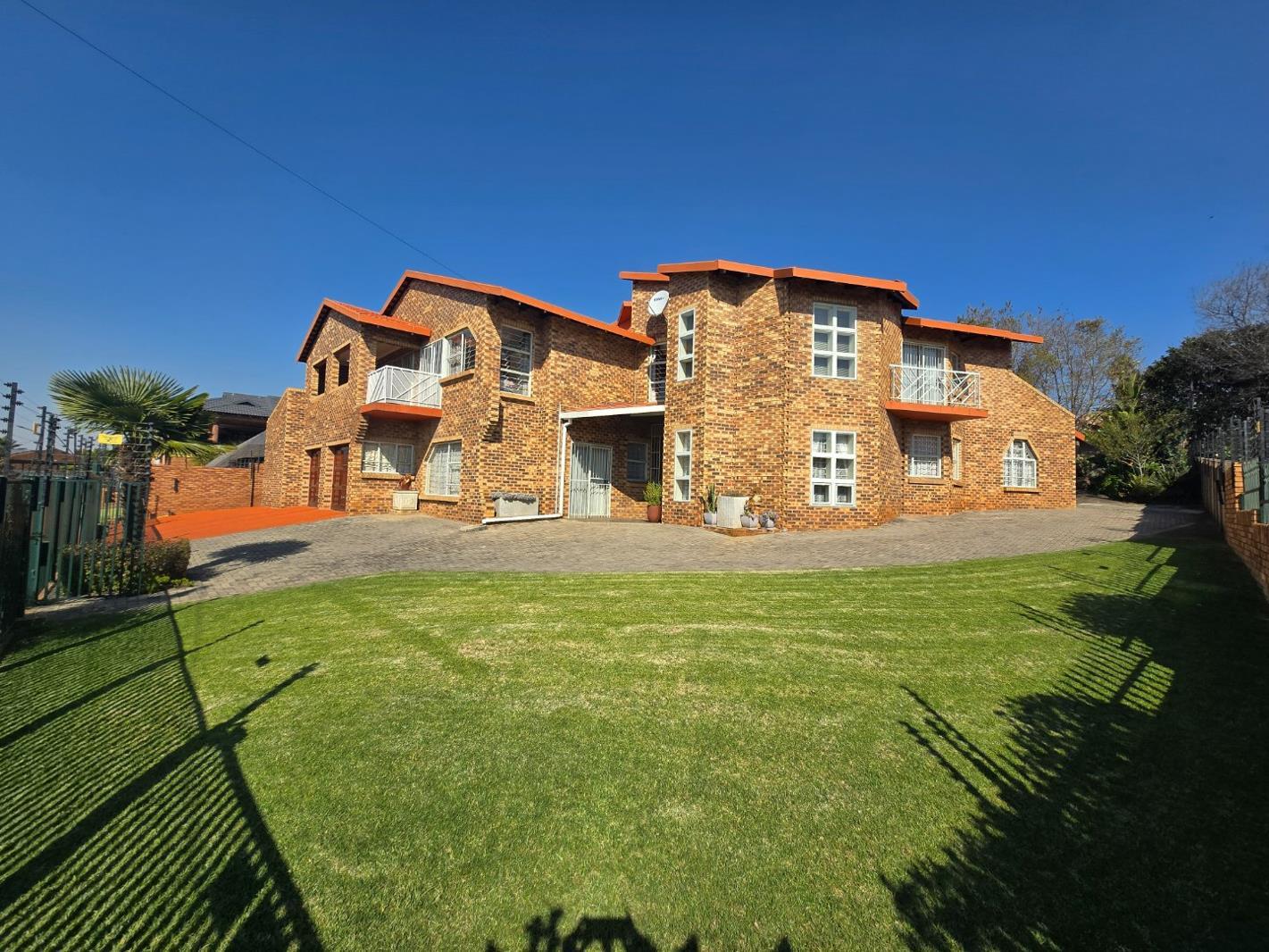 6 Bedroom House in Rant en Dal