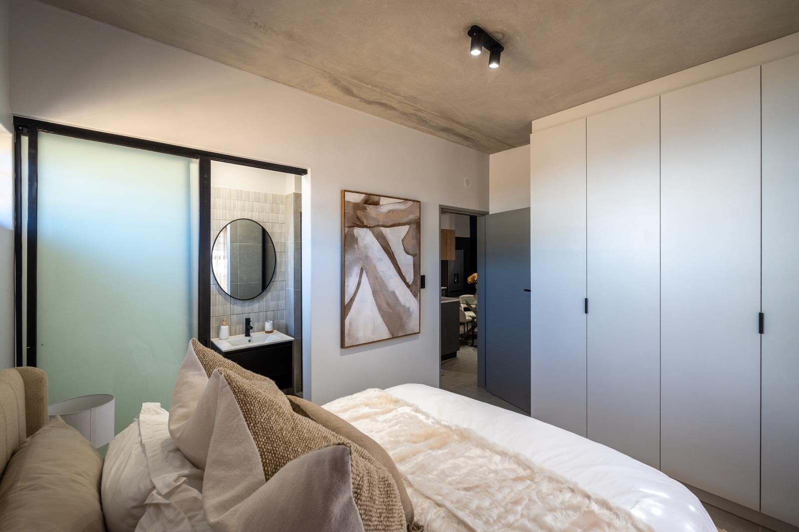3 Bedroom Apartment in Menlo Park