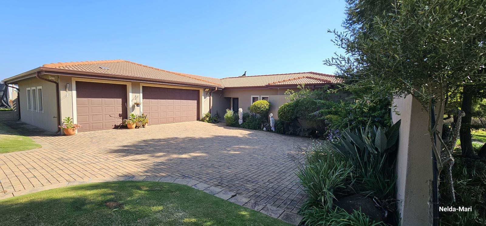 4 Bedroom House in Vaal Marina