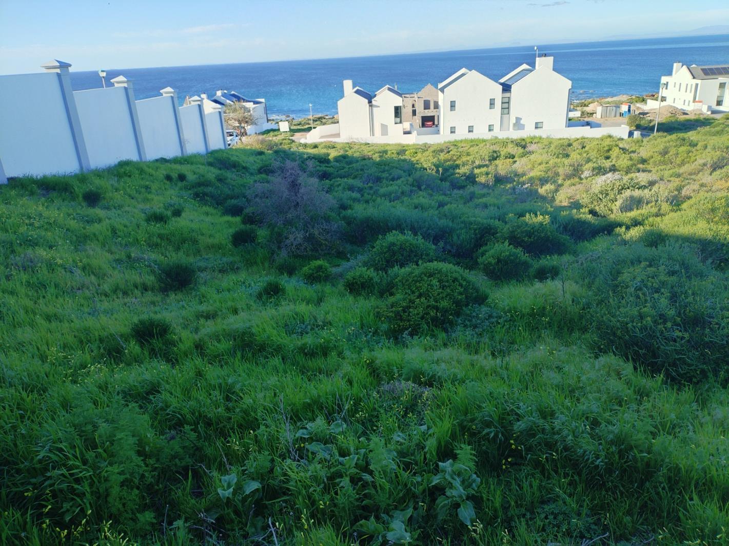 434 m² Land available in St Helena Views