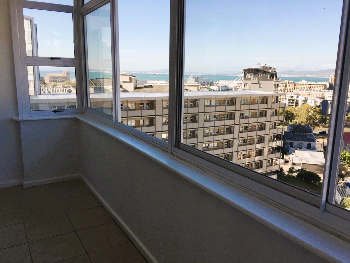 2 Bedroom Apartment in Green Point