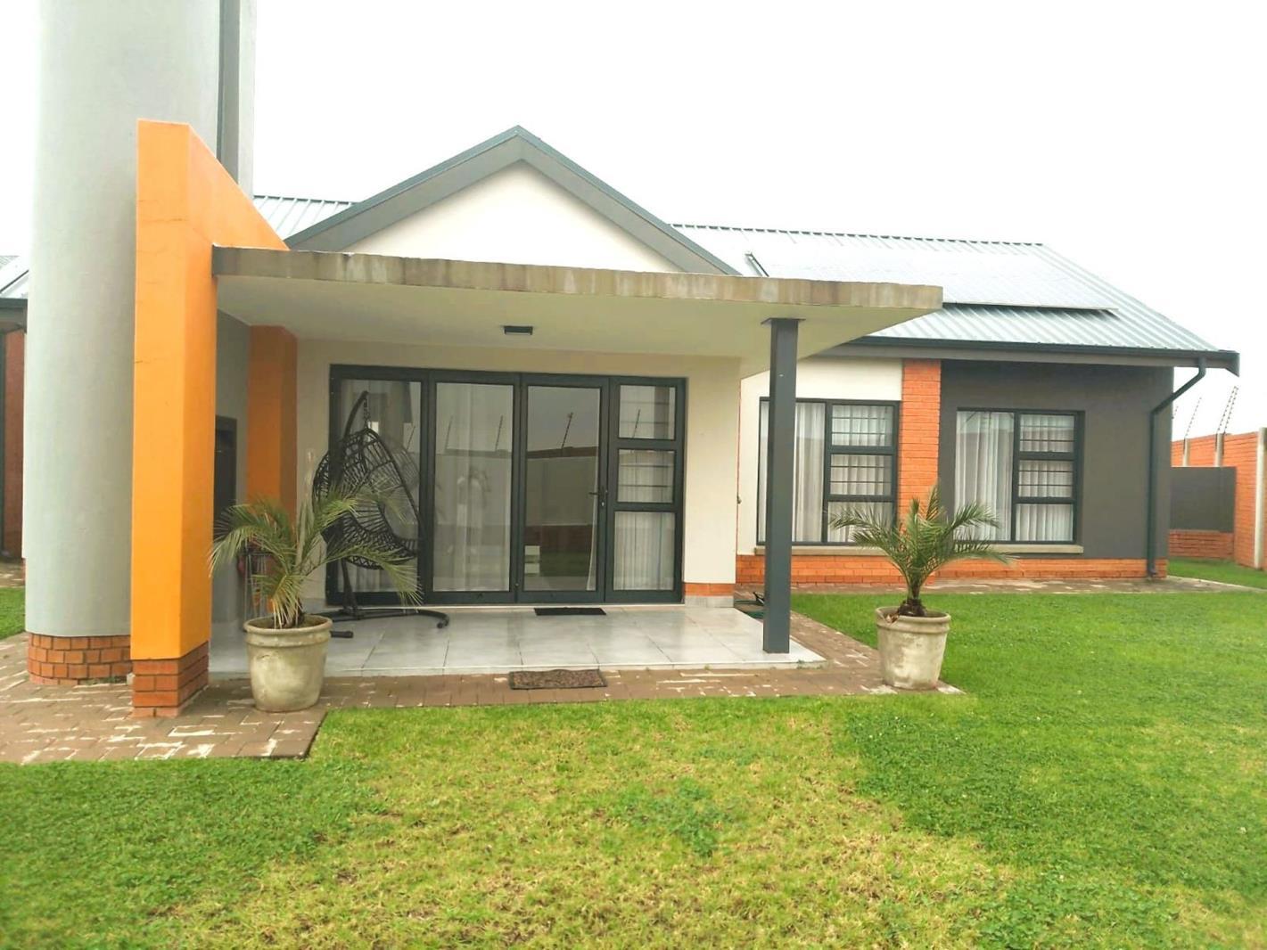 3 Bedroom House in Amberfield