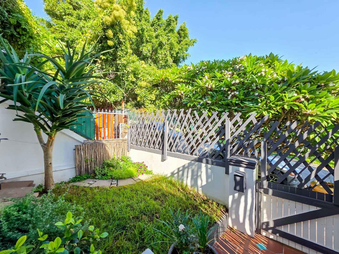 2 Bedroom Townhouse in Zonnebloem