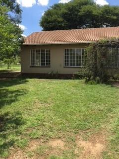 1 Bedroom Garden Cottage in President Park