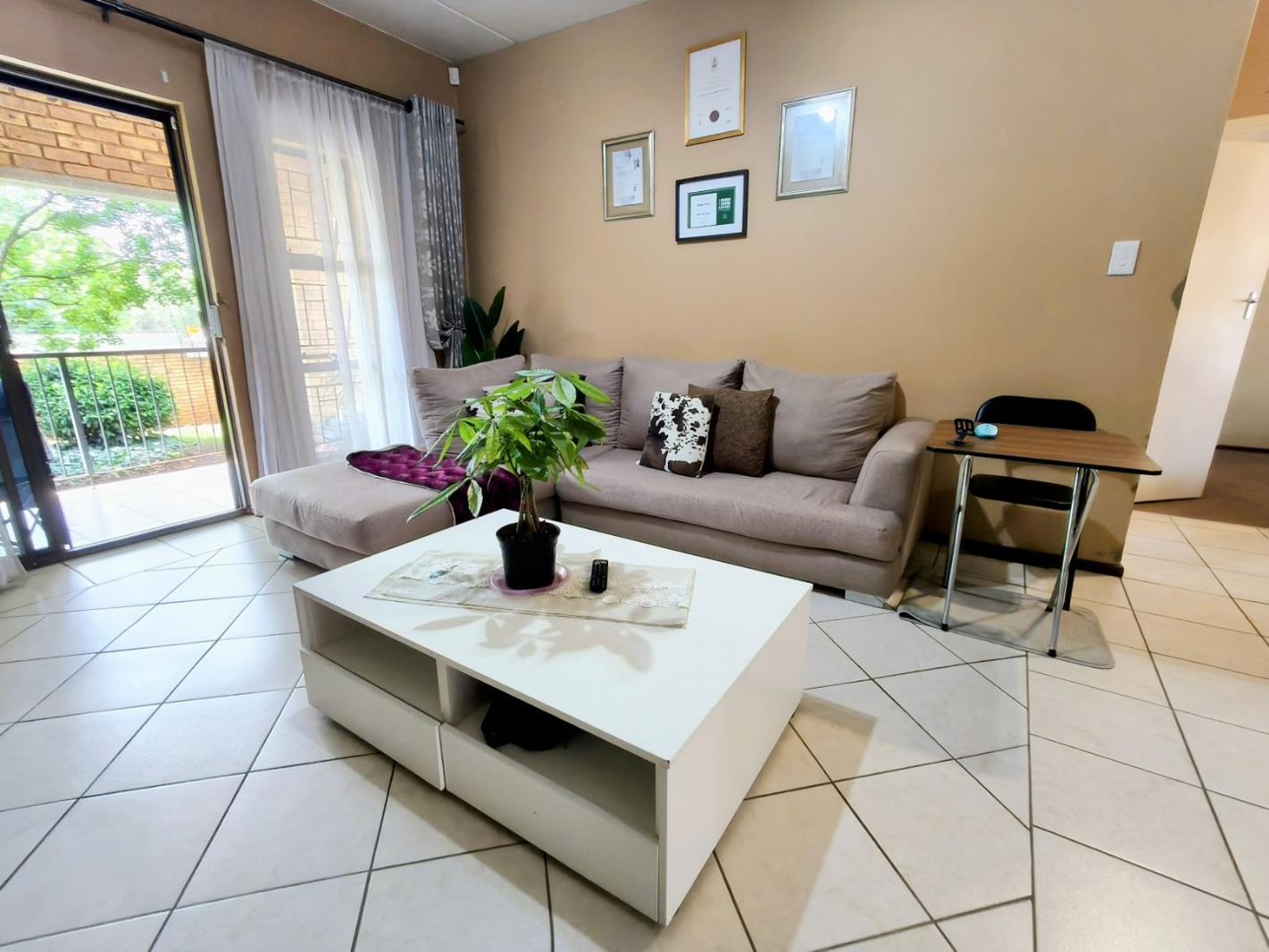 2 Bedroom Apartment in Willowbrook