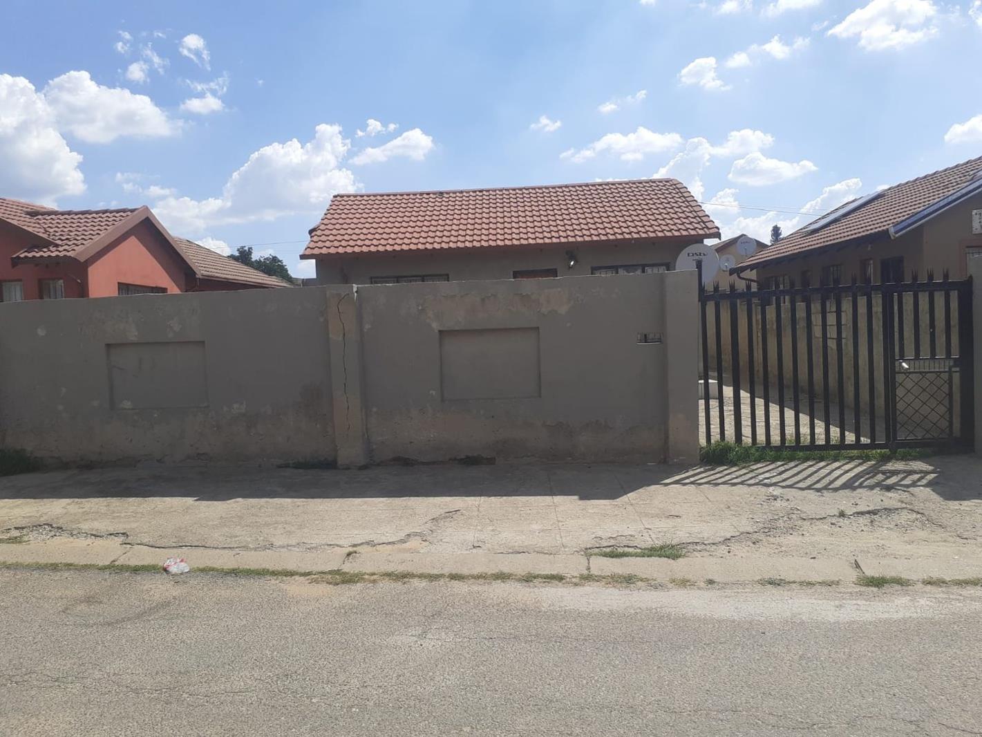 2 Bedroom House in Diepkloof