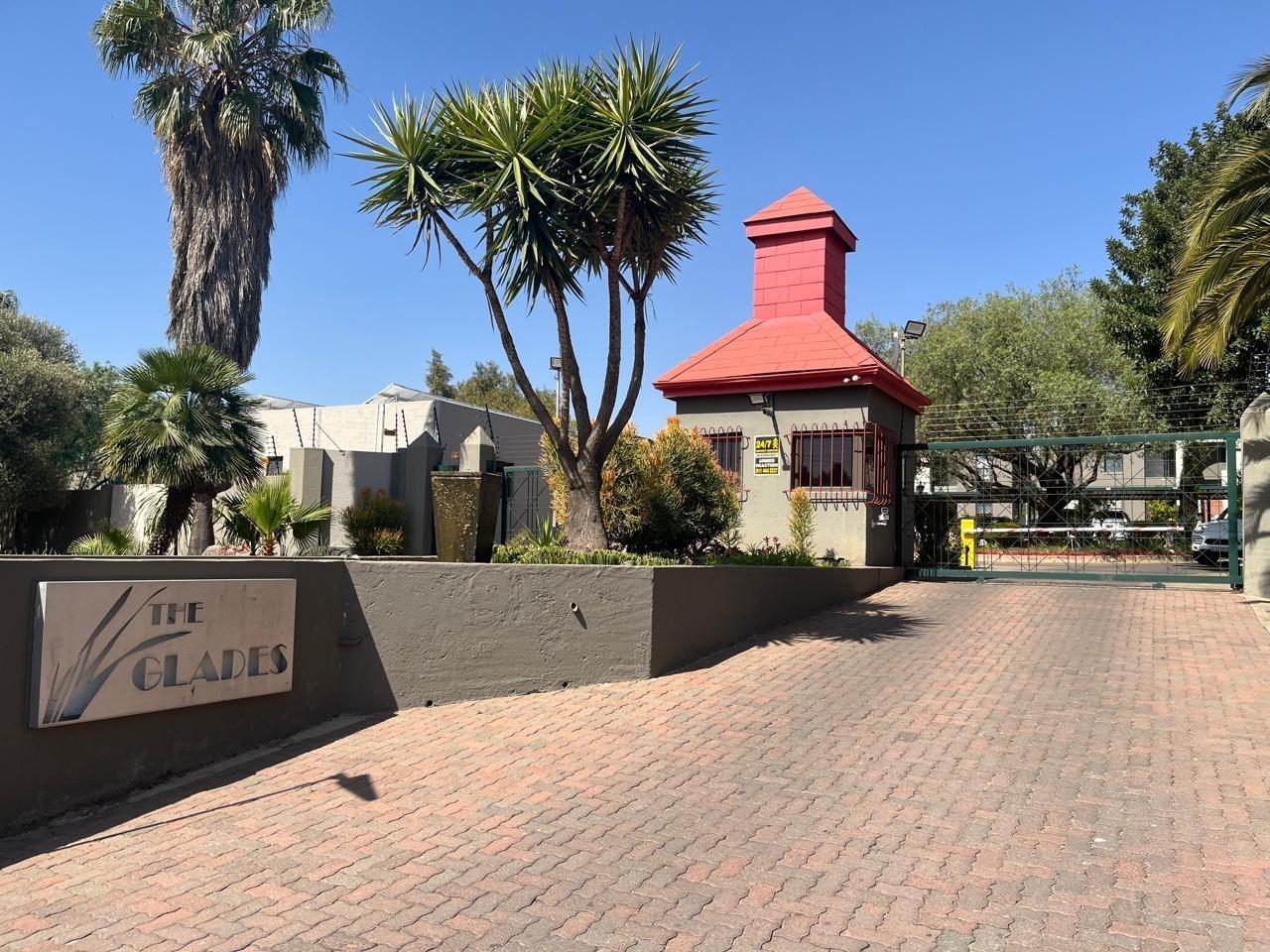 2 Bedroom Apartment in Marais Steyn Park