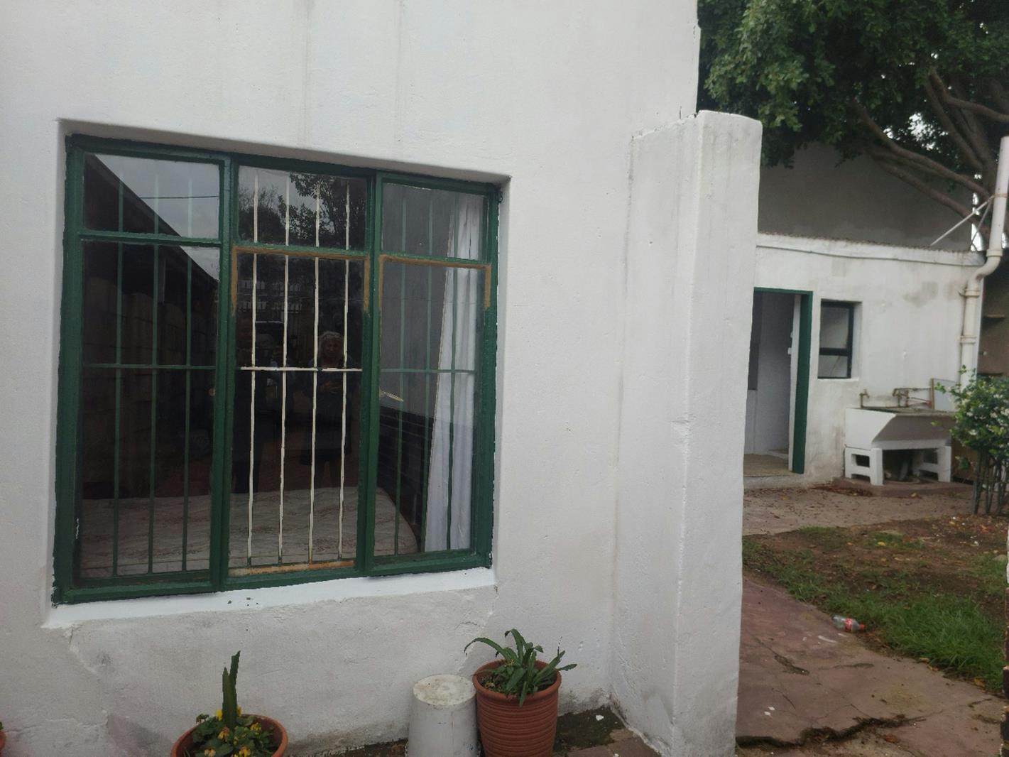 1 Bedroom Garden Cottage in Orange Grove