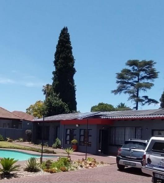 4 Bedroom House in Brackendowns