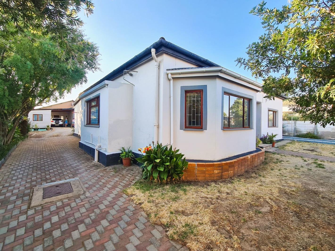 3 Bedroom House in Moorreesburg