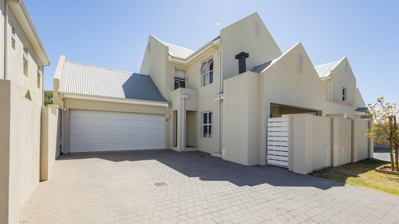 3 Bedroom House in Langeberg Ridge