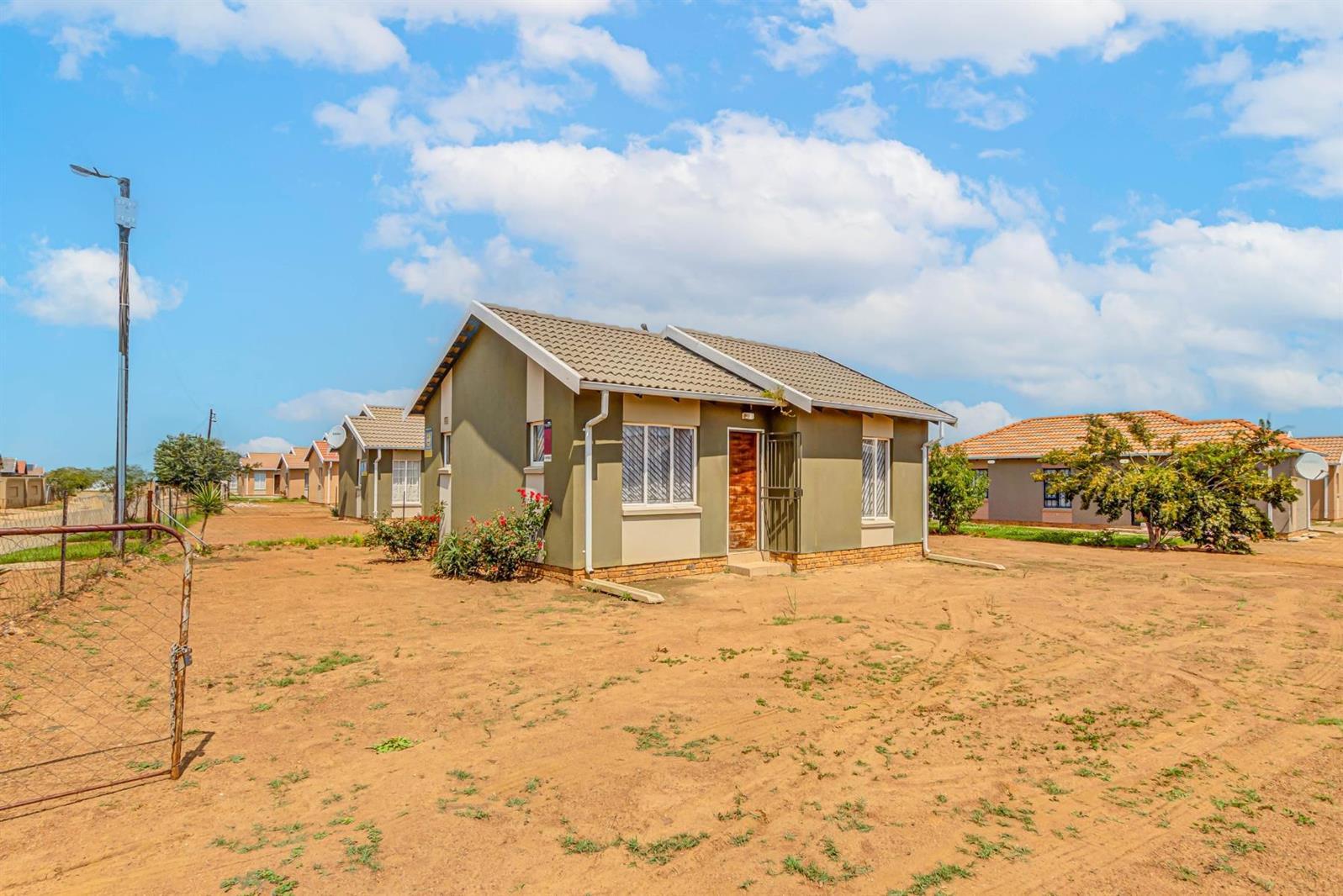 2 Bedroom House in Savanna City