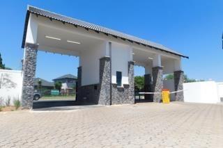 2 Bedroom Apartment in Glen Marais