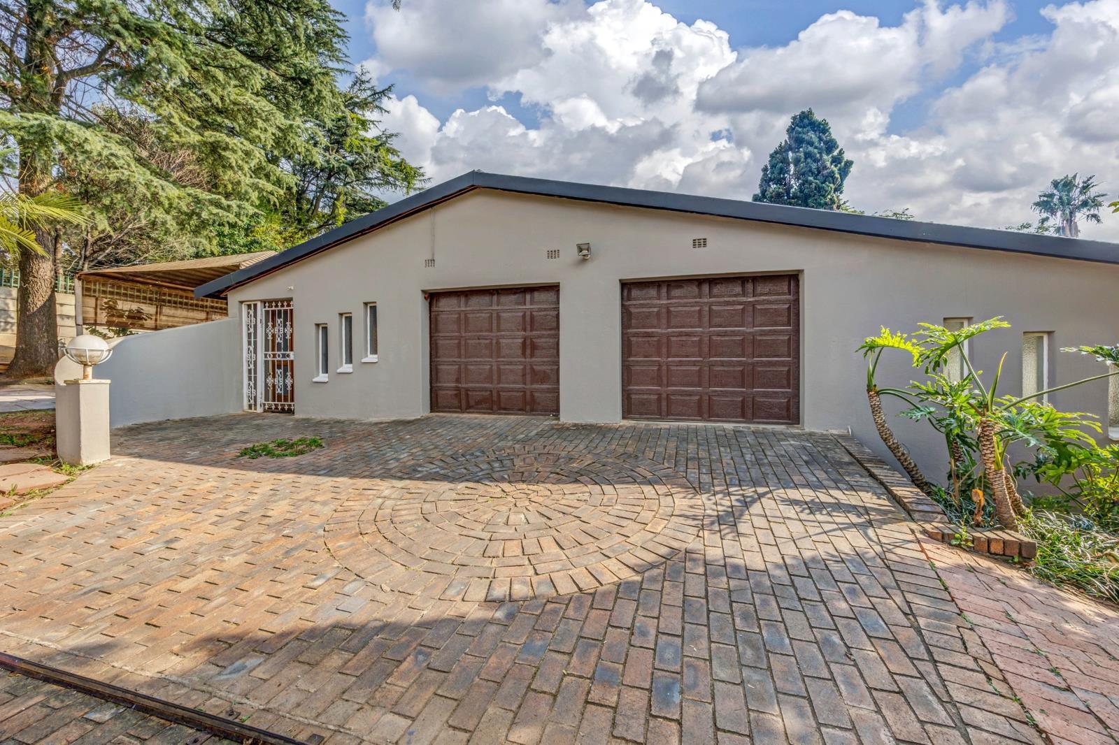3 Bedroom House in Weltevreden Park