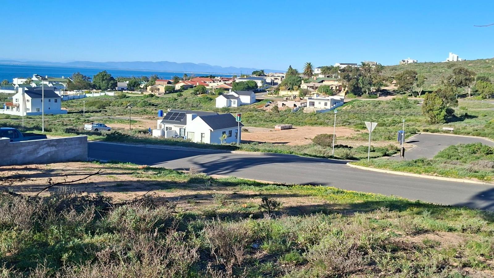 415 m² Land available in St Helena Views