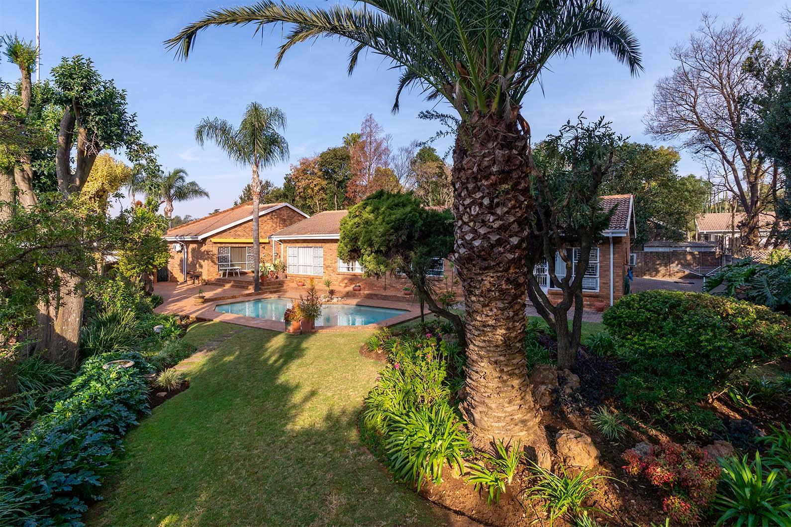 4 Bedroom House in Glen Marais
