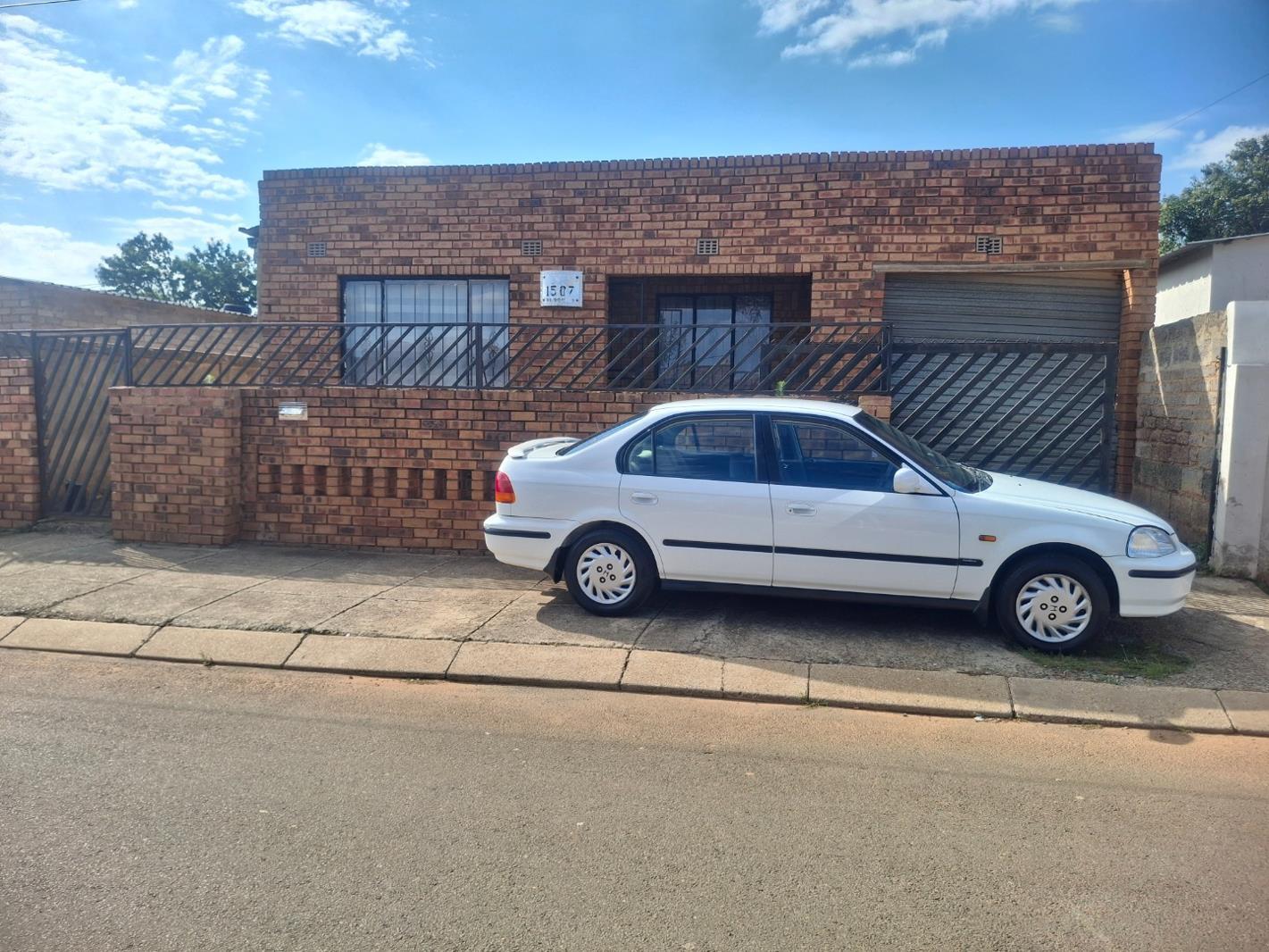 2 Bedroom House in Soweto Central