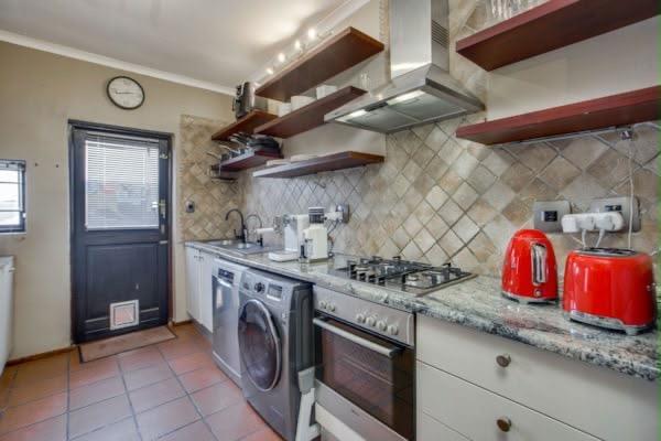 2 Bedroom Apartment in Dunkeld West