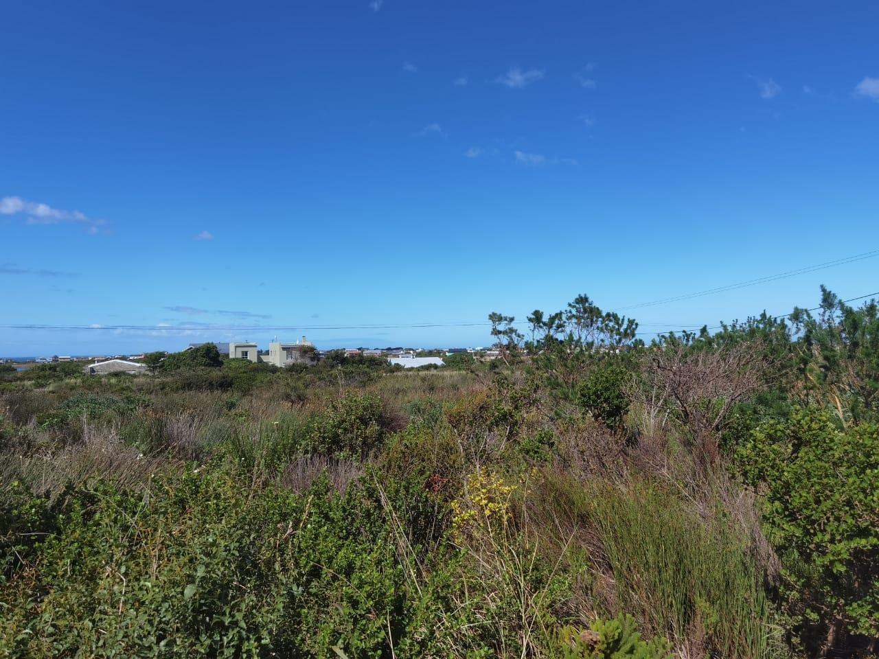 880 m² Land available in Bettys Bay